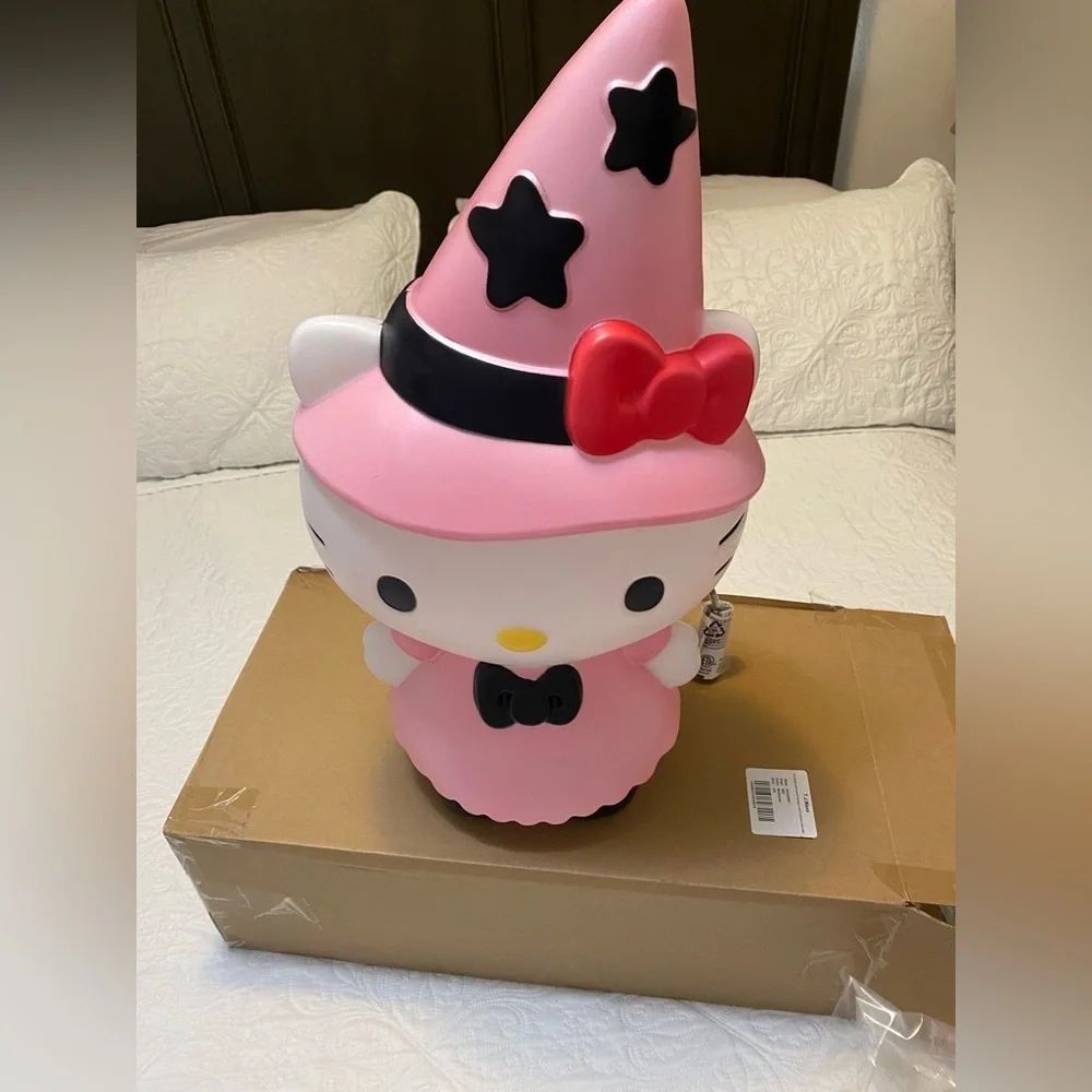 Hello Kitty Halloween Witch Pink Witch 22” Light Lamp